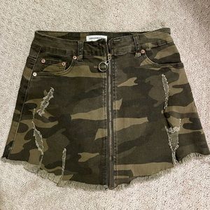 Army print mini skirt size small